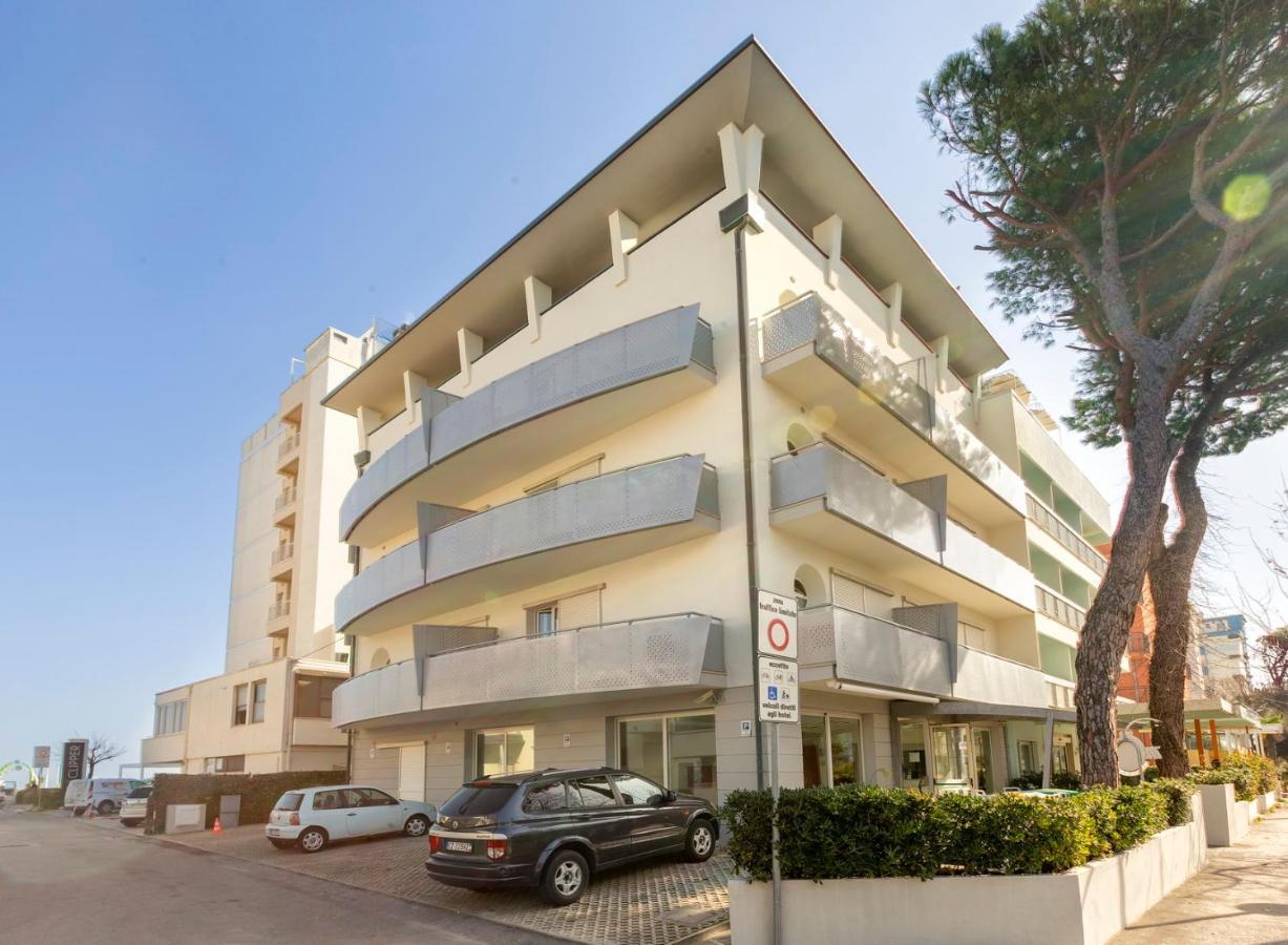 Residence Marittimo Riccione Esterno foto