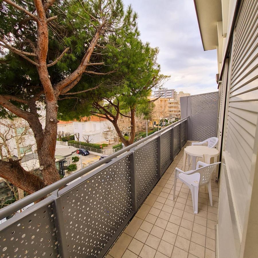 Residence Marittimo Riccione Esterno foto