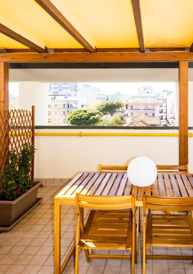 Residence Marittimo Riccione Esterno foto