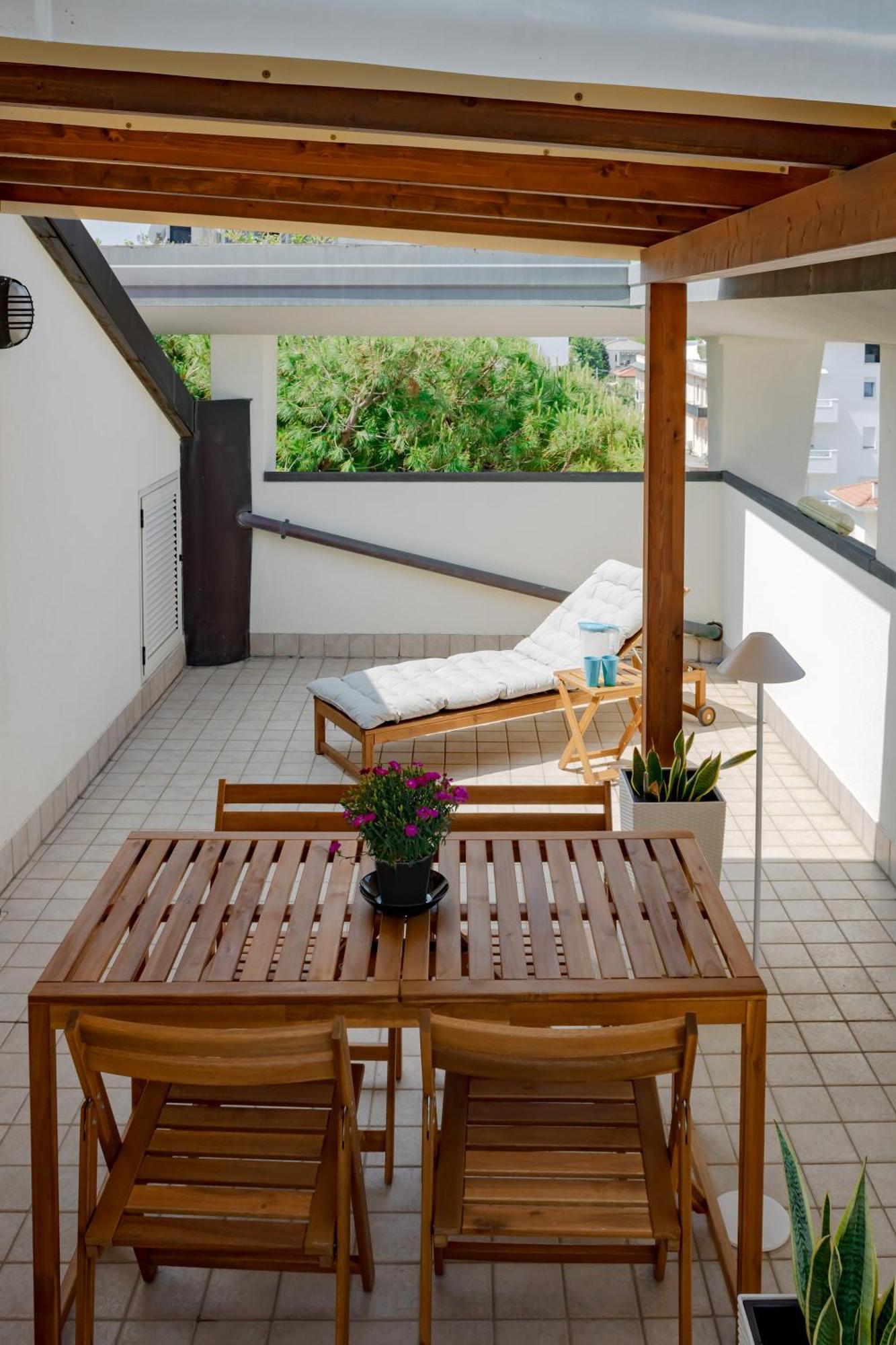 Residence Marittimo Riccione Esterno foto