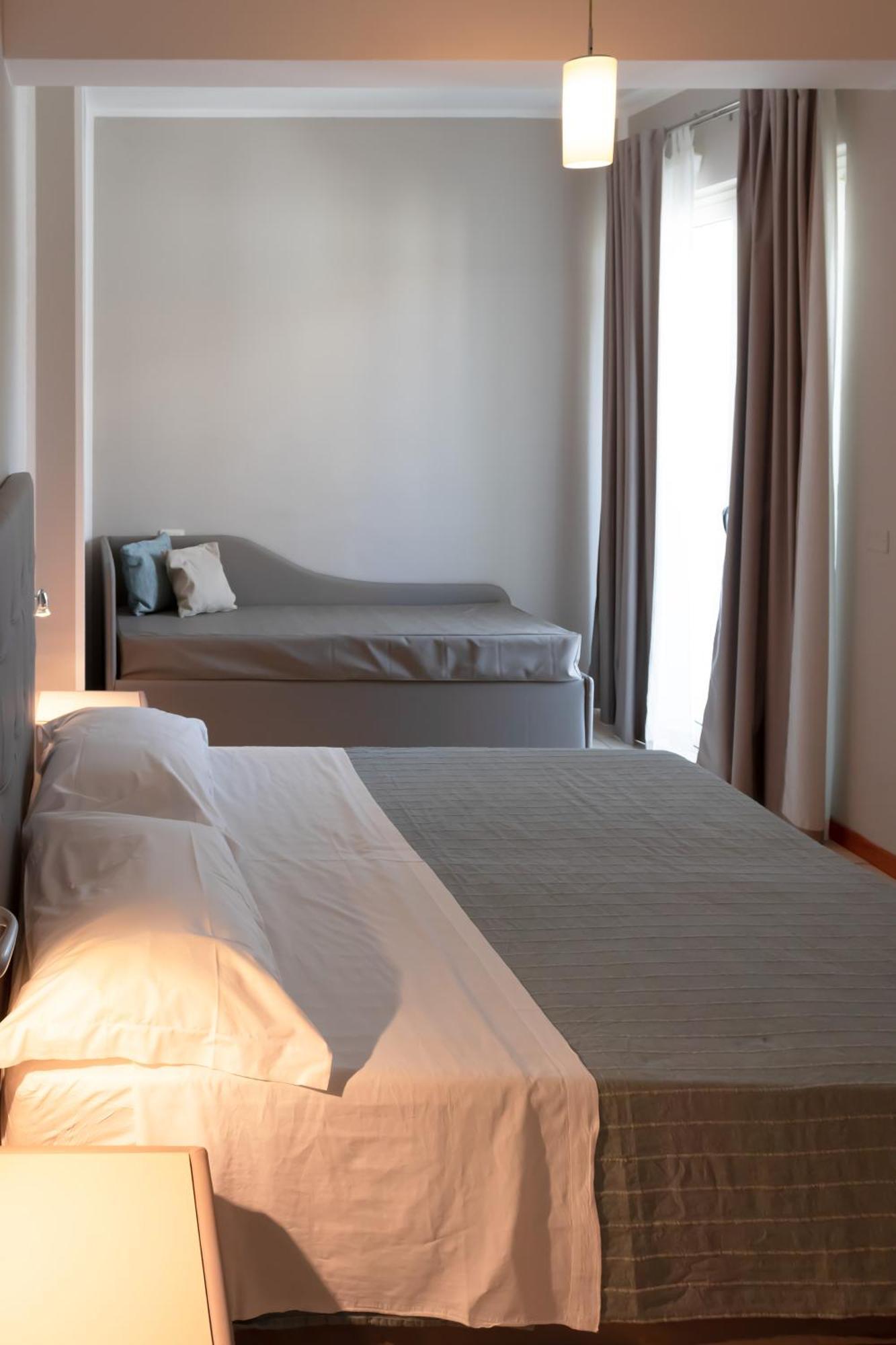 Residence Marittimo Riccione Esterno foto