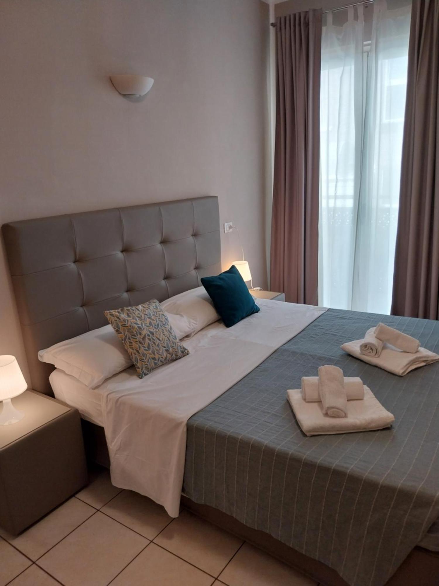Residence Marittimo Riccione Esterno foto